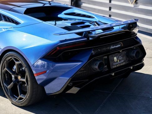 Used 2024 Lamborghini Huracan Tecnica RWD image 12