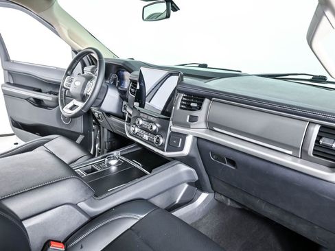 Used 2024 Ford Expedition XLT RWD image 25