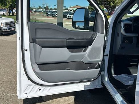New 2026 Ford F350 XL w/ XL Chrome Package RWD image 8
