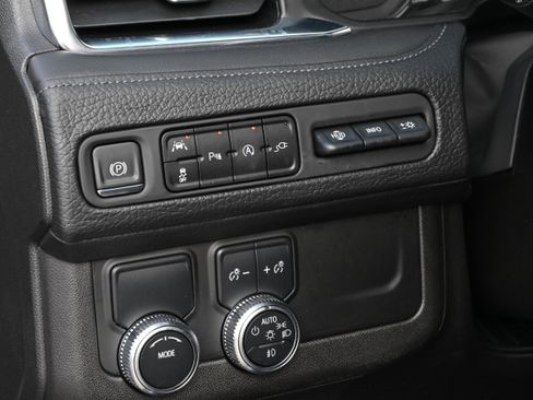 Used 2021 GMC Yukon Denali image 24