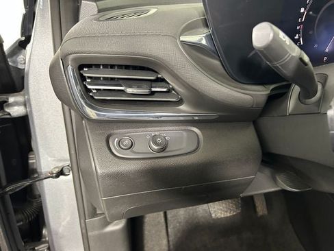 Used 2024 Buick Envista Preferred w/ Convenience I Package FWD image 18