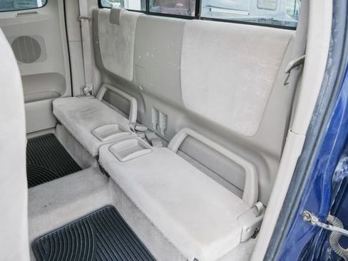 Used 2005 Toyota Tacoma PreRunner RWD image 38