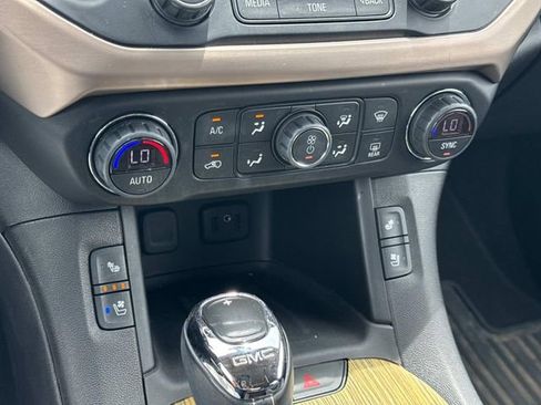 Used 2019 GMC Acadia Denali w/ Technology Package AWD/4WD image 36