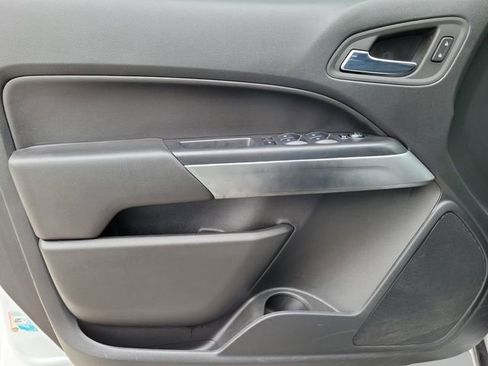 Used 2022 Chevrolet Colorado LT w/ Redline Special Edition image 13