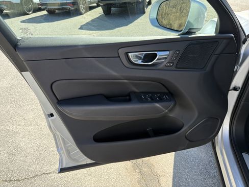 Used 2020 Volvo XC60 T5 Inscription w/ Protection Package Premier image 12