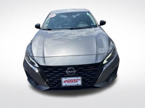 Used 2024 Nissan Altima 2.5 SR w/ SR Premium Package AWD/4WD image 2