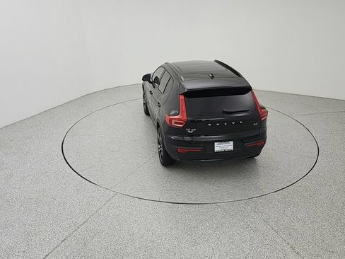 New 2026 Volvo XC40 B5 Ultra w/ Protection Package Premier AWD/4WD image 18
