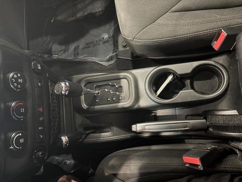 Used 2017 Jeep Wrangler Unlimited Sport w/ Quick Order Package 24S image 19