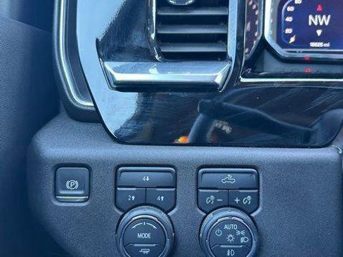 Used 2025 Chevrolet Silverado 2500 LT w/ Convenience Package AWD/4WD image 49