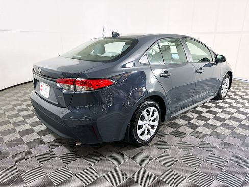 Used 2025 Toyota Corolla LE image 3