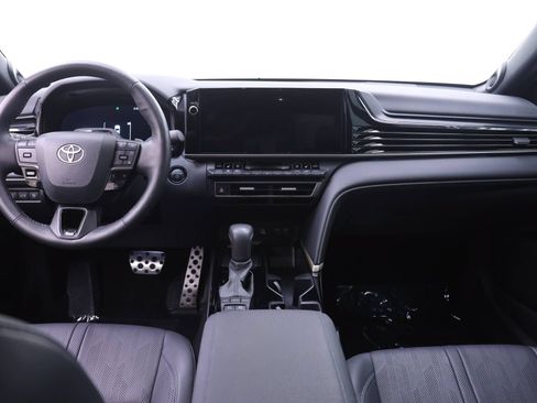 Used 2025 Toyota Camry XSE w/ Premium Plus Package AWD/4WD image 8