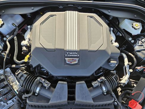 New 2026 Cadillac CT5 V w/ LPO, ONYX Package RWD image 21