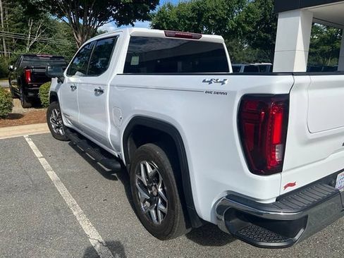 Used 2024 GMC Sierra 1500 SLT AWD/4WD image 13