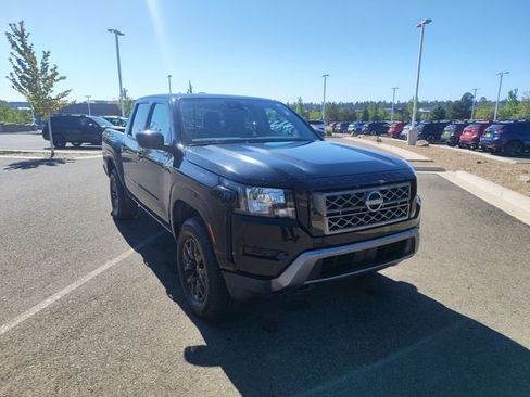 Used 2022 Nissan Frontier SV AWD/4WD image 1