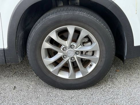 Used 2019 Hyundai Santa Fe SE AWD/4WD image 32