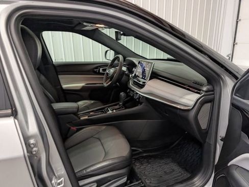 Used 2023 Jeep Compass Limited w/ Sun and Sound Group AWD/4WD image 29