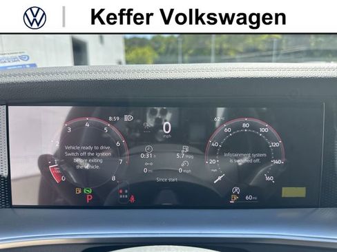 New 2026 Volkswagen Tiguan SE FWD image 19