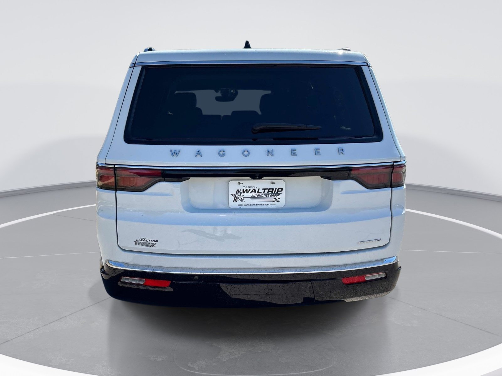 Used 2024 Jeep Wagoneer Series II w/ Rear Seat Video Group 1 AWD/4WD image 7