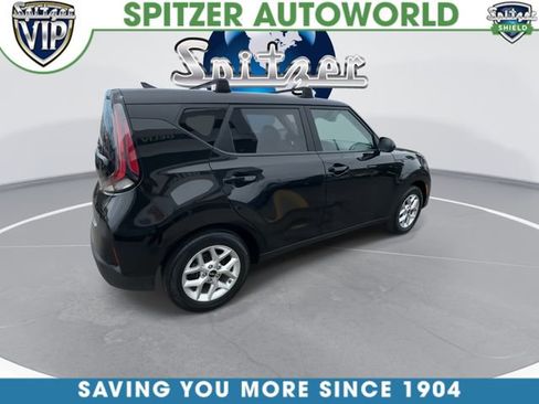 Certified 2023 Kia Soul LX w/ LX Technology Package FWD image 9