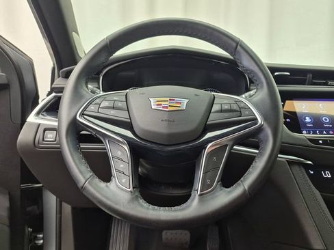 Certified 2023 Cadillac XT5 Premium Luxury AWD/4WD image 10
