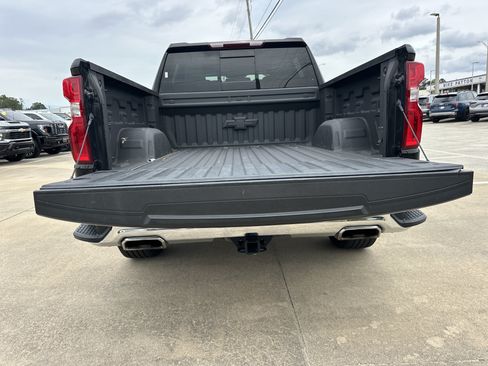 Certified 2023 Chevrolet Silverado 1500 LTZ AWD/4WD image 19