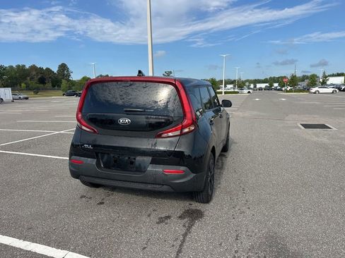 Used 2020 Kia Soul LX FWD image 6
