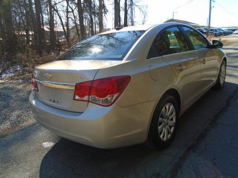 Used 2011 Chevrolet Cruze LT image 5