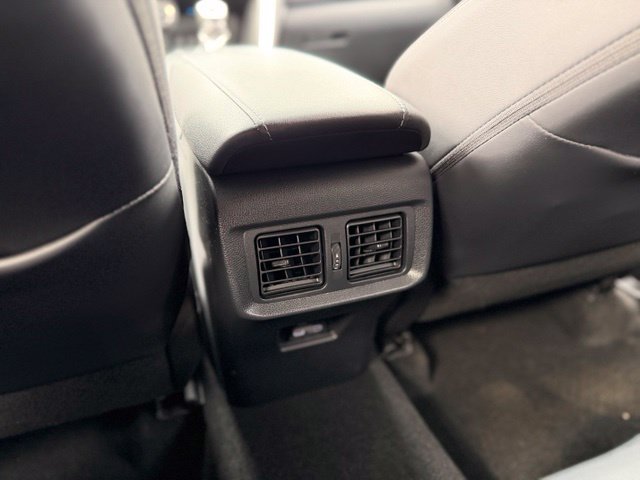 Used 2024 Toyota Venza XLE AWD/4WD image 22