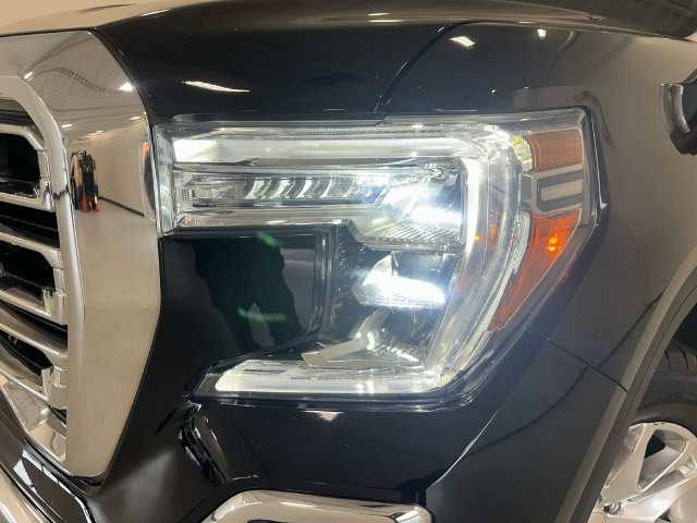 Certified 2020 GMC Sierra 1500 SLT w/ SLT Premium Package AWD/4WD image 9