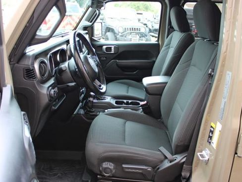Used 2020 Jeep Gladiator Sport w/ Quick Order Package 24S AWD/4WD image 10