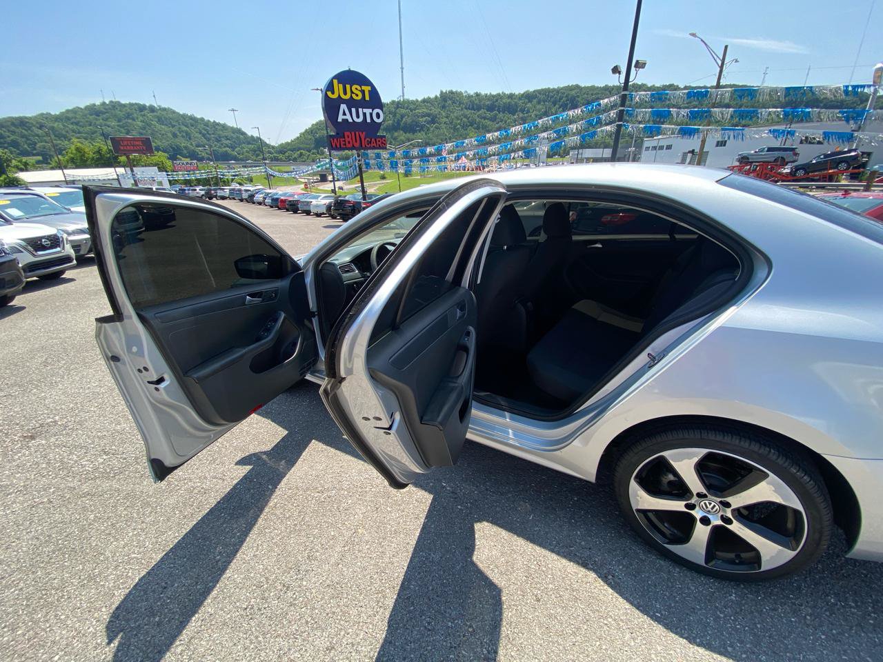 Used 2013 Volkswagen Jetta S FWD image 13