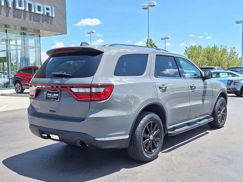Used 2022 Dodge Durango SXT AWD/4WD image 3