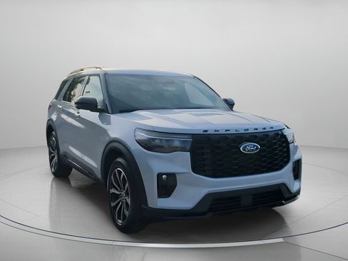 New 2026 Ford Explorer ST-Line RWD image 4