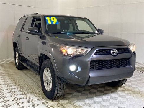 Used 2019 Toyota 4Runner SR5 Premium image 1