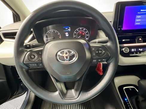 Used 2025 Toyota Corolla LE image 17