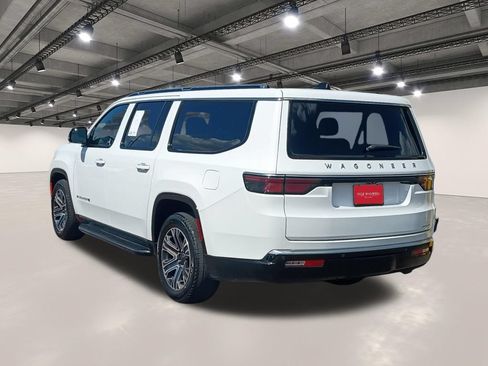 Used 2024 Jeep Wagoneer L Series II RWD image 14