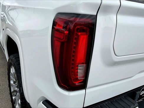 Used 2022 GMC Sierra 1500 Denali w/ Denali Reserve Package image 29