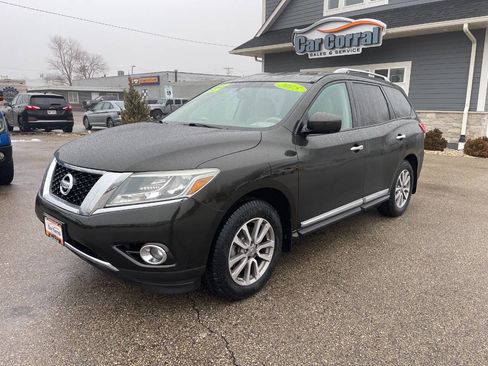 Used 2015 Nissan Pathfinder SL w/ SL Tech Package image 1