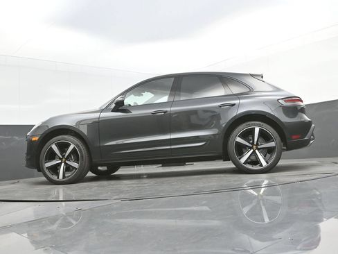 New 2026 Porsche Macan AWD/4WD image 36