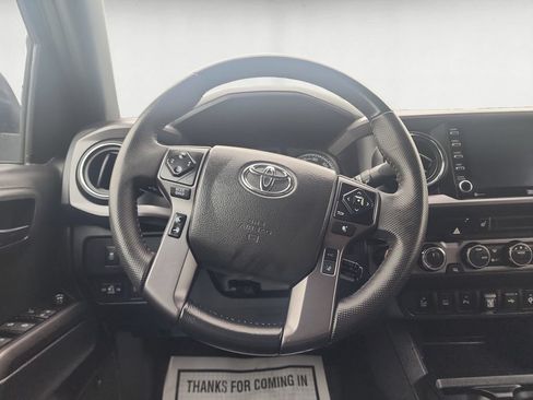 Used 2022 Toyota Tacoma TRD Sport w/ TRD Premium Sport Package AWD/4WD image 13
