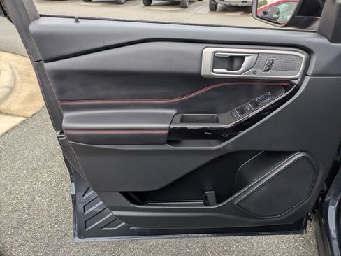 Certified 2023 Ford Explorer ST-Line image 15