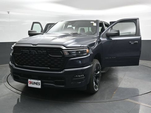 New 2026 RAM 1500 Express AWD/4WD image 39