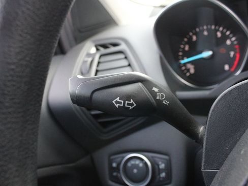 Used 2018 Ford Escape SE FWD image 11