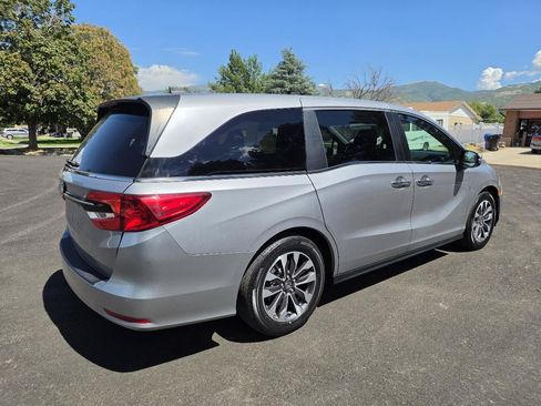 Used 2023 Honda Odyssey EX-L image 5