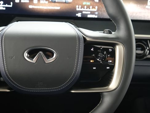 Used 2026 INFINITI QX80 4WD w/ Sport Exterior Package image 15
