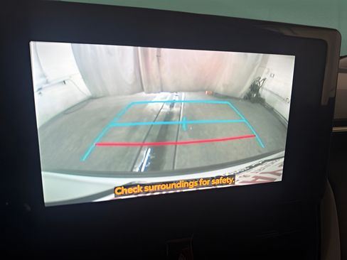 Used 2024 Toyota Corolla Cross AWD Hybrid image 21