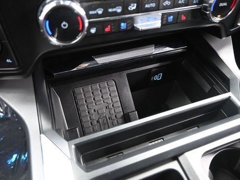 Used 2024 Ford F250 Lariat image 11