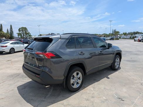 Used 2025 Toyota RAV4 XLE FWD image 8