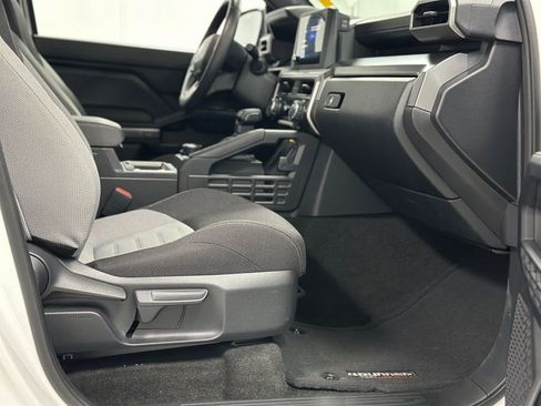 Used 2025 Toyota 4Runner TRD Off-Road image 21