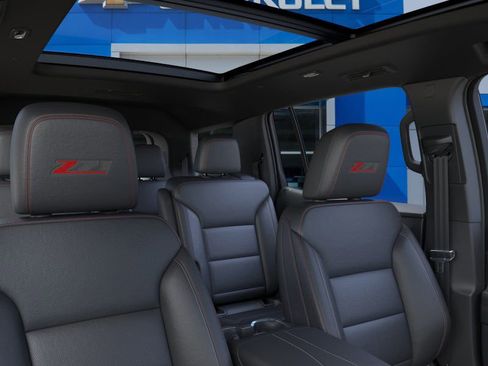 New 2026 Chevrolet Traverse Z71 w/ Enhanced Driving Package image 24
